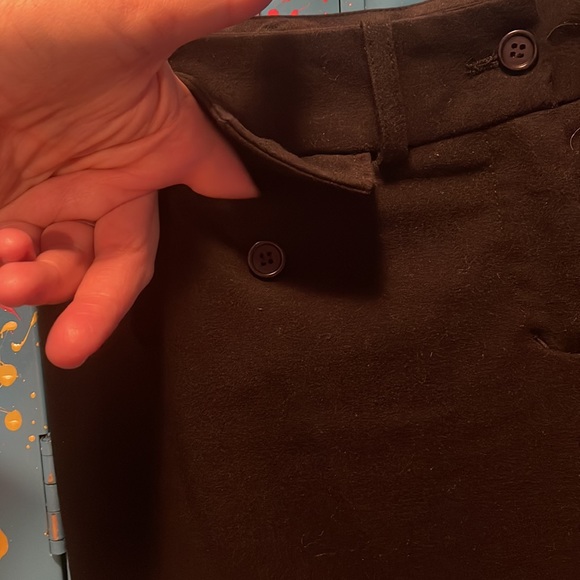 BCBGMaxazria size 4 capri slacks w/pocket detailing  W207 - Picture 3 of 10